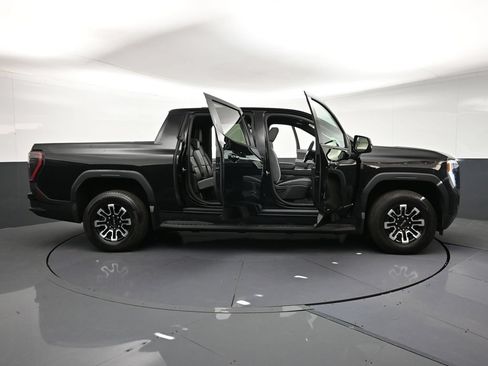 Used 2026 GMC Sierra EV Elevation AWD/4WD image 32