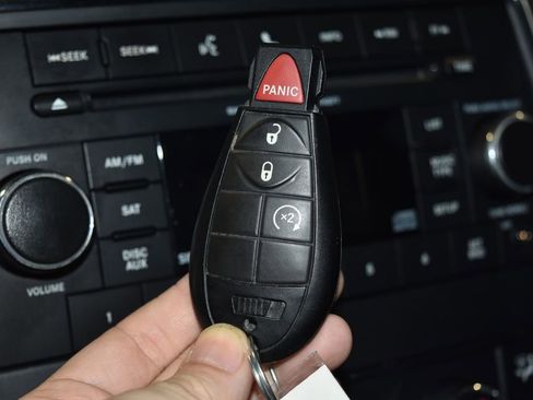 Used 2012 Jeep Grand Cherokee Laredo w/ Laredo E Group image 14