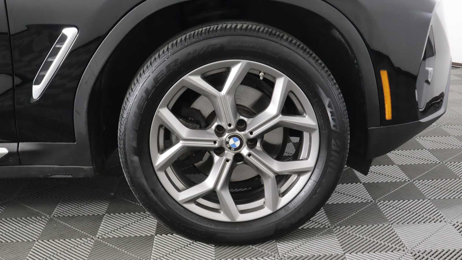 Used 2024 BMW X3 xDrive30i w/ Convenience Package AWD/4WD image 9