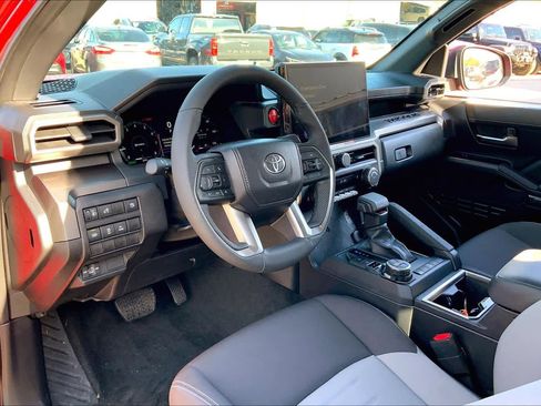 Used 2025 Toyota Tacoma TRD Off-Road image 16