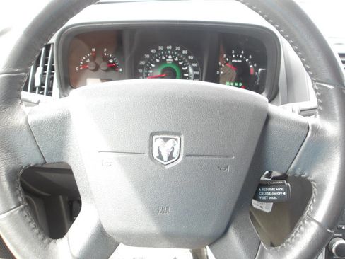Used 2010 Dodge Journey SXT w/ Flexible Seating Group image 7