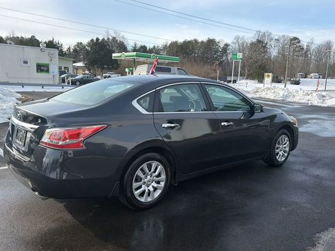 Used 2015 Nissan Altima 2.5 S w/ Power Driver Seat Package image 5
