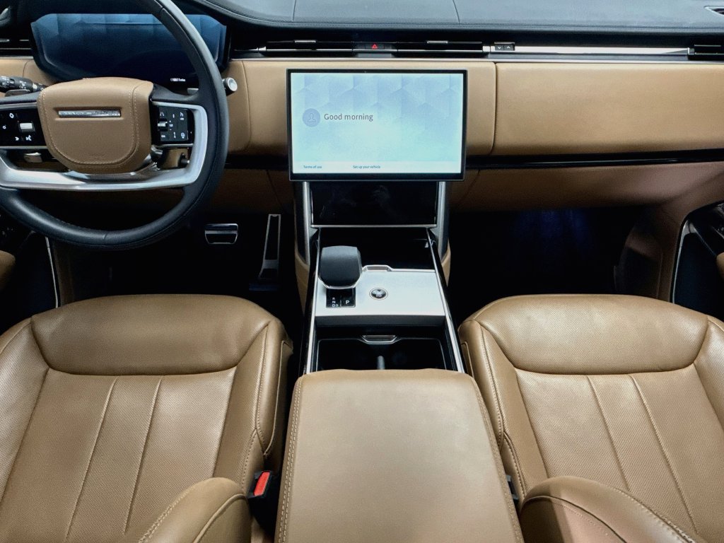 Certified 2025 Land Rover Range Rover Long Wheelbase SE AWD/4WD image 13