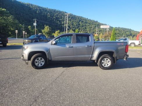 Used 2020 Chevrolet Colorado W/T w/ WT Convenience Package image 4