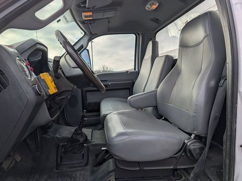 Used 2022 Ford F650 2WD Regular Cab Super Duty image 12