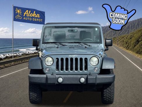Used 2014 Jeep Wrangler Rubicon w/ Power Convenience Group AWD/4WD image 7