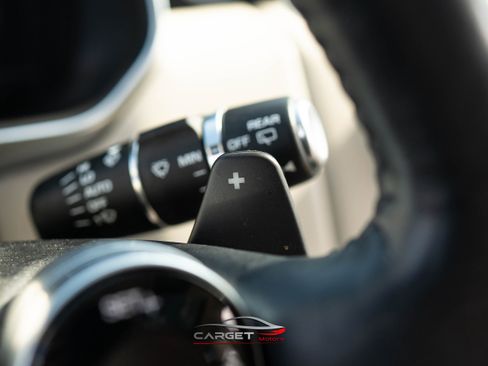 Used 2019 Land Rover Range Rover Long Wheelbase Supercharged image 28