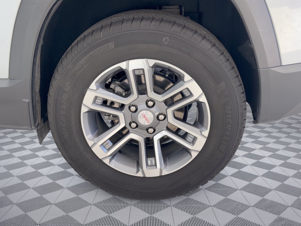Used 2025 GMC Terrain Elevation FWD image 13