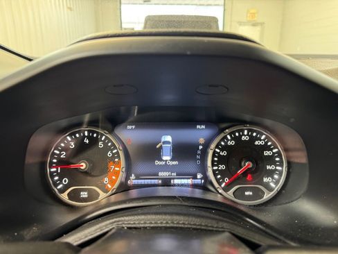 Used 2016 Jeep Renegade Trailhawk image 28