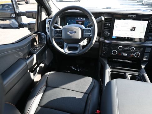 New 2026 Ford F250 Lariat w/ Black Appearance Package image 32