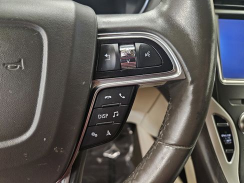 Used 2019 Lincoln Nautilus Reserve image 35