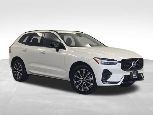 Used 2025 Volvo XC60 B5 Plus AWD/4WD image 1