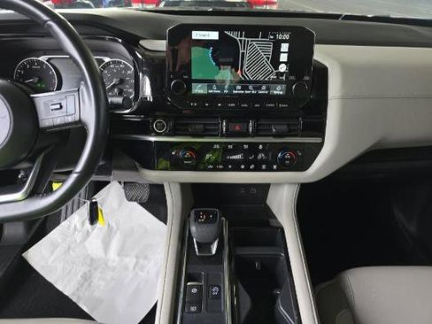 Certified 2023 Nissan Pathfinder SL w/ SL Premium Package image 9