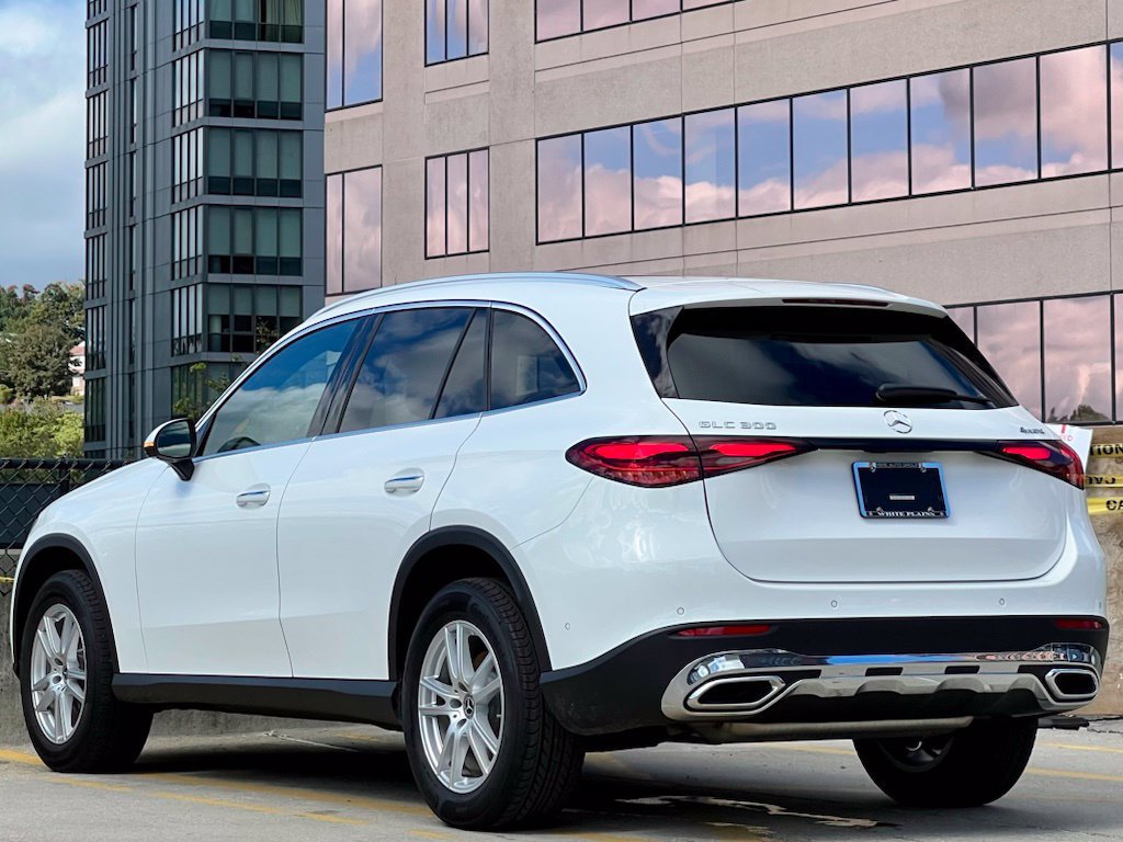 Certified 2026 Mercedes-Benz GLC 300 4MATIC image 4