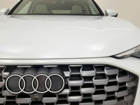 Used 2025 Audi Q5 Premium AWD/4WD image 24
