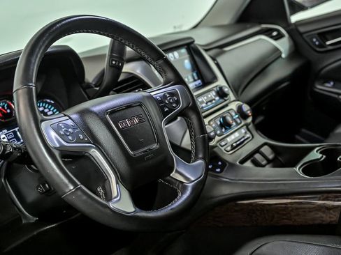Used 2017 GMC Yukon SLT AWD/4WD image 18