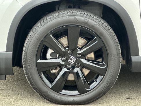 Used 2025 Honda Pilot Black Edition image 29