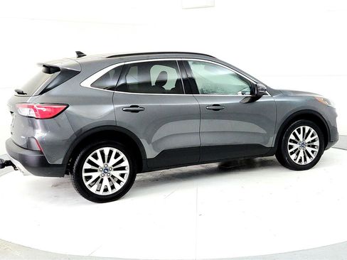 Used 2020 Ford Escape Titanium image 6