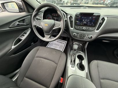 Used 2025 Chevrolet Malibu LT