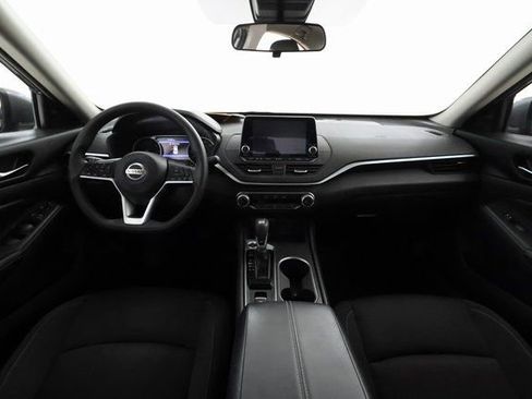 Used 2022 Nissan Altima 2.5 SV image 5
