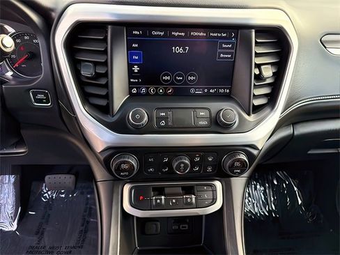 Used 2023 GMC Acadia SLT w/ Preferred Package image 25