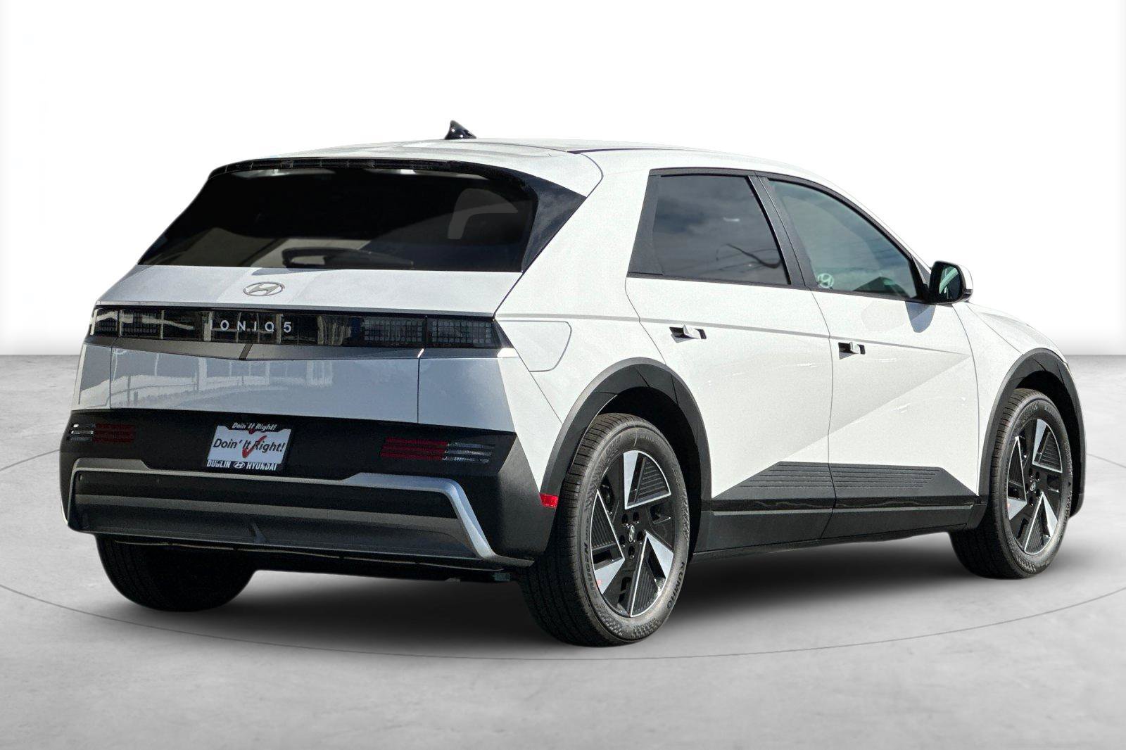 New 2027 Hyundai Ioniq 5 SE RWD image 6