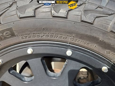 Used 2014 Ford F150 FX4 w/ Equipment Group 402A Luxury image 14