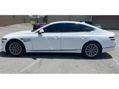 Used 2023 Genesis G80 2.5T RWD image 3
