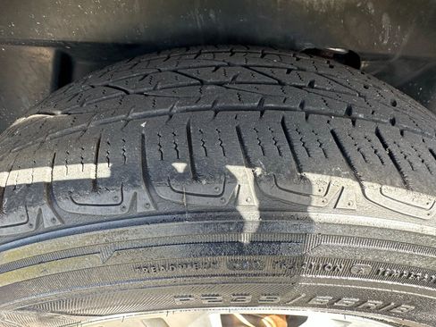 Used 2012 Cadillac SRX Luxury image 18