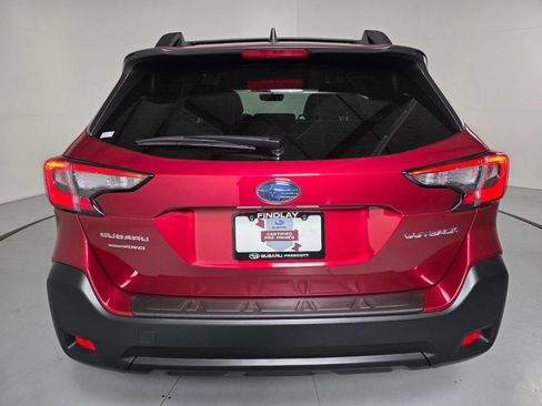 Certified 2025 Subaru Outback Premium w/ Popular Package #1A AWD/4WD image 4