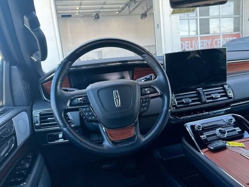 Used 2024 Lincoln Navigator Reserve AWD/4WD image 13