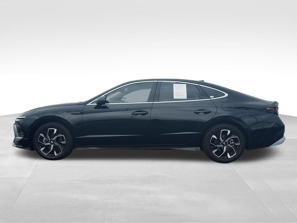 Used 2024 Hyundai Sonata SEL FWD image 2