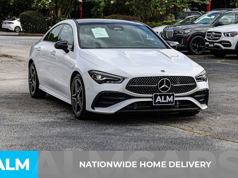 Used 2025 Mercedes-Benz CLA 250 w/ AMG Night Package image 5