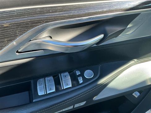Used 2016 BMW 750i xDrive image 30