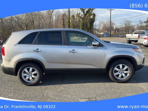 Used 2013 Kia Sorento LX image 5