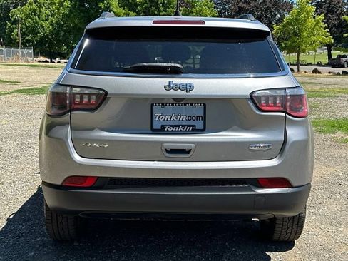 Used 2018 Jeep Compass Latitude w/ Popular Equipment Group AWD/4WD image 7