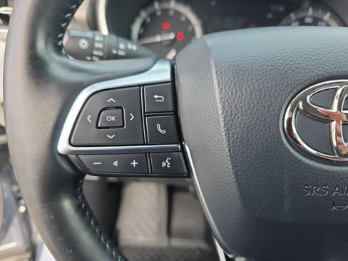 Used 2020 Toyota Highlander Limited image 18