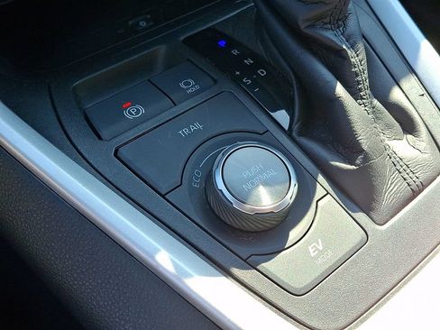 Certified 2021 Toyota RAV4 XSE AWD/4WD image 19