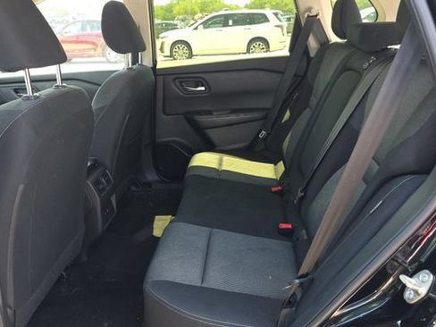 Used 2024 Nissan Rogue SV FWD image 19