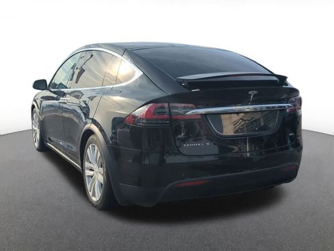 Used 2016 Tesla Model X 90D image 4
