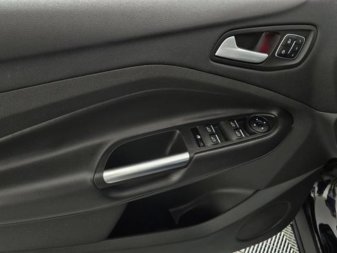 Used 2017 Ford Escape Titanium FWD image 25