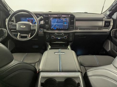 Used 2025 Ford F450 Platinum w/ FX4 Off-Road Package AWD/4WD image 19