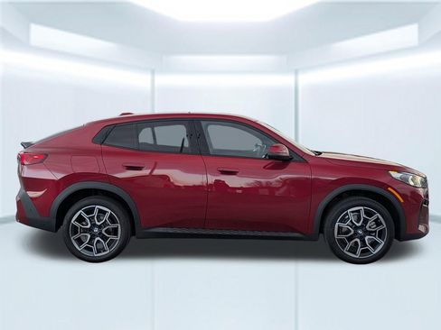 Used 2025 BMW X2 xDrive28i image 5