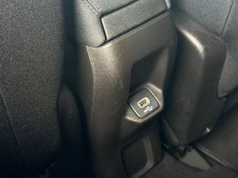 Used 2020 Jeep Renegade Latitude FWD image 14