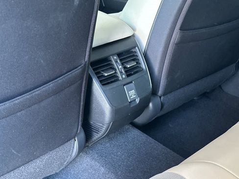 Used 2018 Honda Clarity Plug-In Hybrid image 15