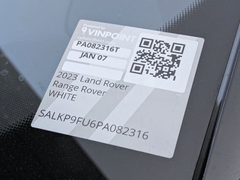 Used 2023 Land Rover Range Rover SE image 32