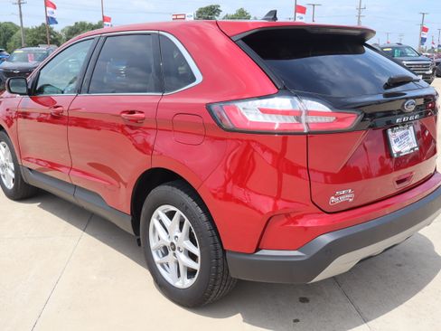 Used 2024 Ford Edge SEL w/ Convenience Package AWD/4WD image 8