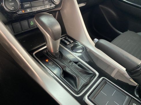 Used 2020 Mitsubishi Eclipse Cross LE FWD image 21