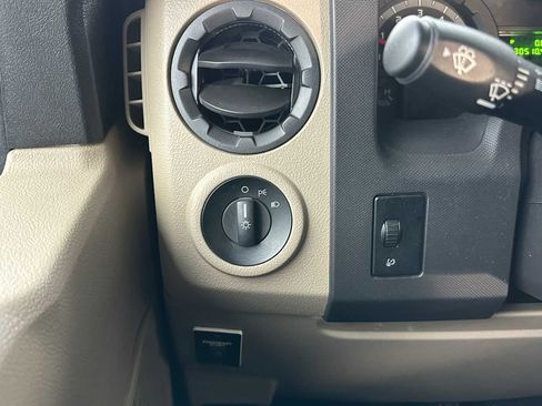 Used 2011 Ford E-450 and Econoline 450 Super Duty w/ Motorhome Prep Pkg image 43