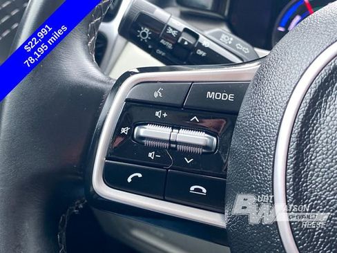 Used 2022 Kia Sorento EX image 30